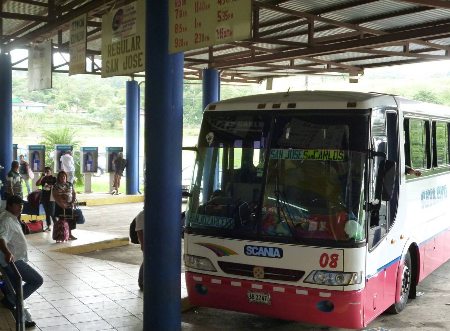 Oeffentlicher Bus lange Strecke