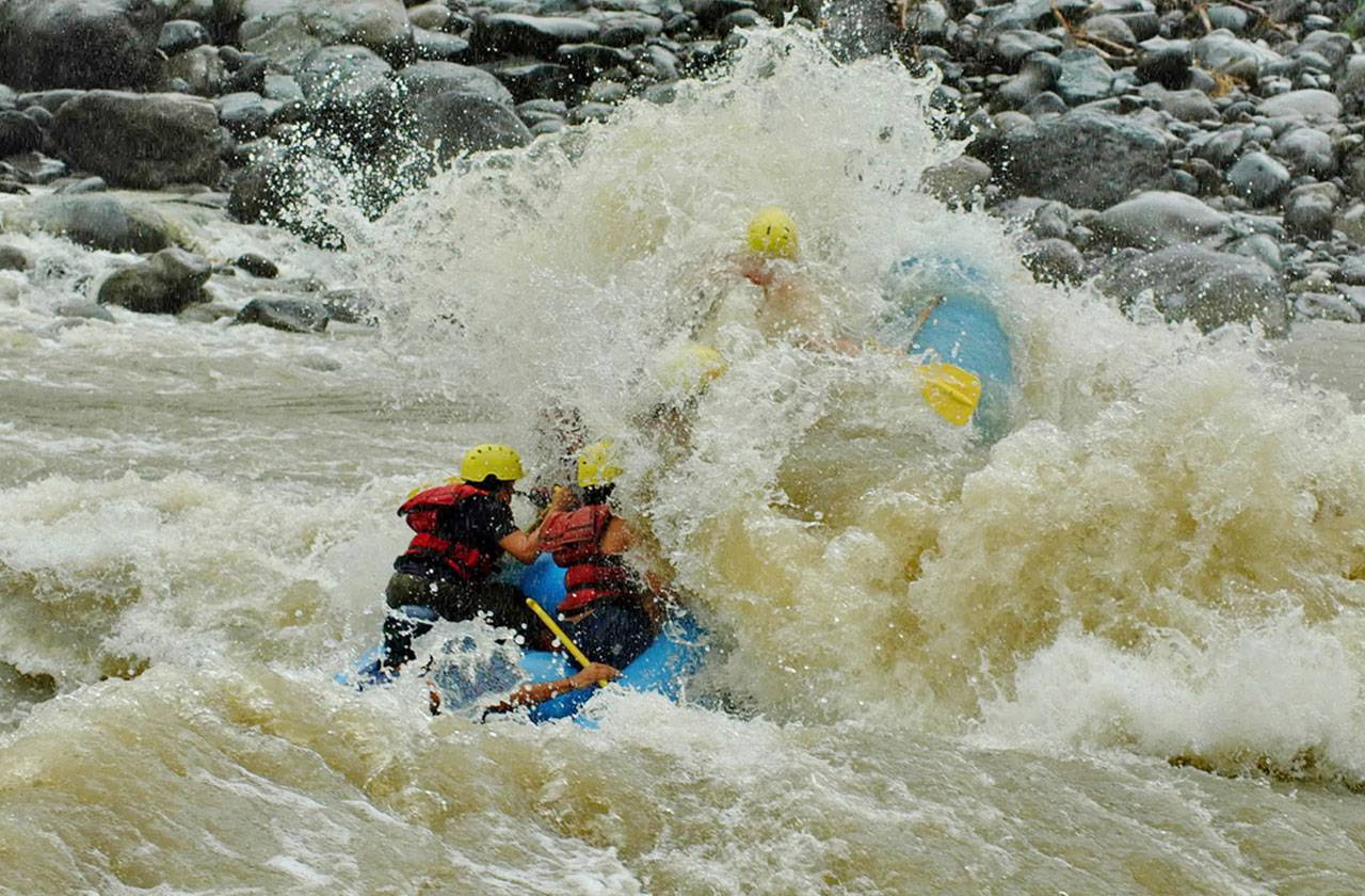 Rafting en el Pacuare Costa Rica c