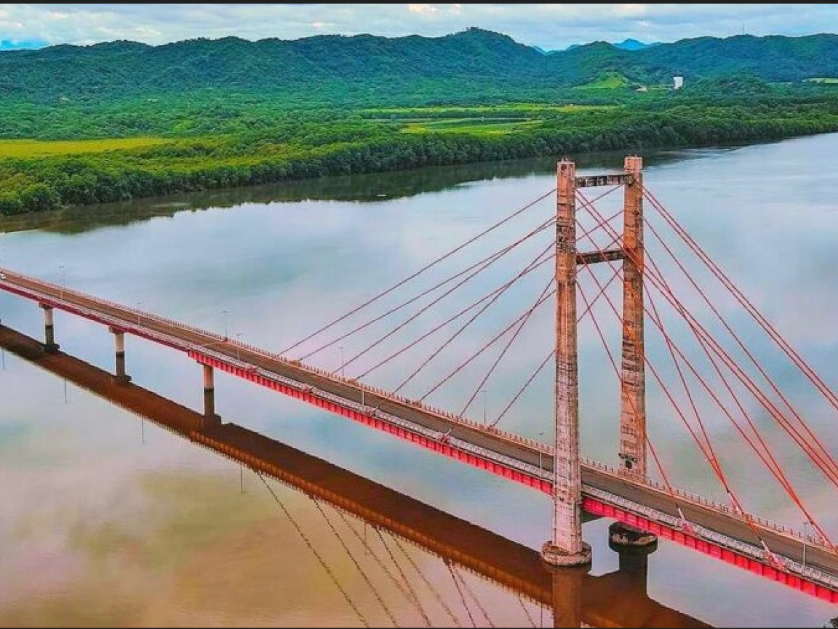 Puente La Amistad Río Tempisque
