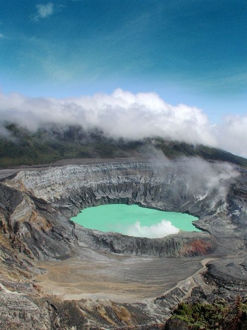 Poás Volcano National Park