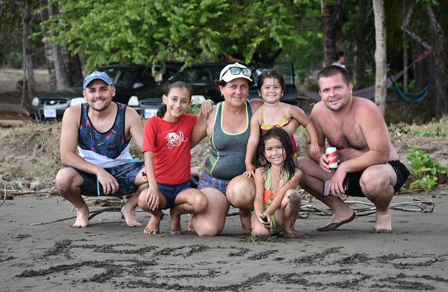 Los ticos sabemos disfrutar en familia - Paseos familiares