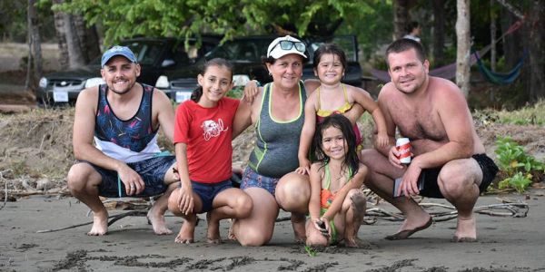 Los ticos sabemos disfrutar en familia - Paseos familiares