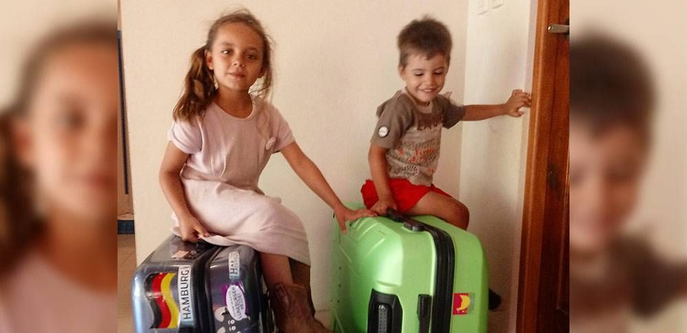 Packliste für Familienreisen. Was darf im Handgepäck für Baby und Kleinkinder nicht fehlen?